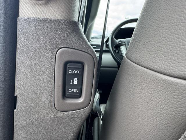 used 2014 Honda Odyssey car, priced at $8,226