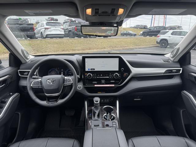 new 2026 Toyota Highlander Hybrid car, priced at $57,617