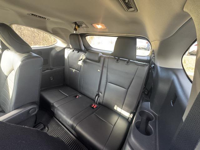 used 2024 Toyota Highlander car, priced at $40,723