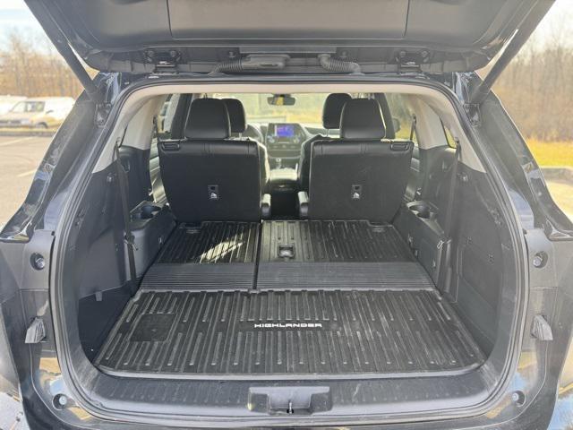 used 2024 Toyota Highlander car, priced at $40,723