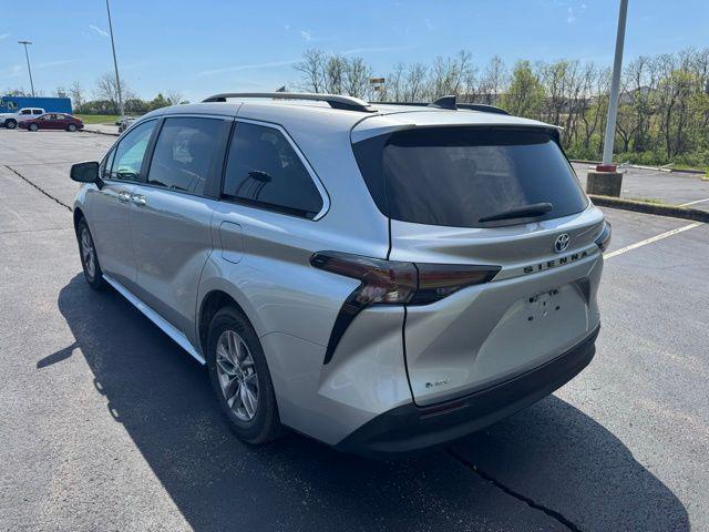 used 2025 Toyota Sienna car, priced at $40,417