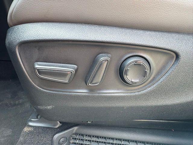 used 2025 Toyota Sienna car, priced at $40,417