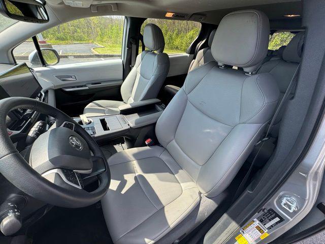 used 2025 Toyota Sienna car, priced at $40,417