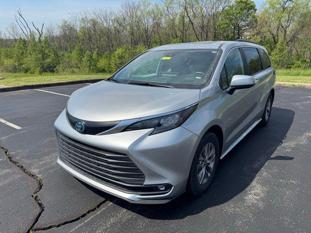 used 2025 Toyota Sienna car, priced at $40,417