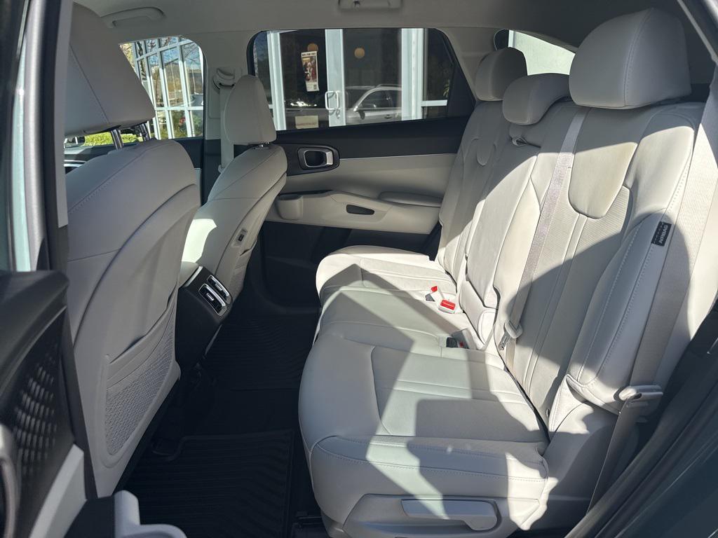 new 2026 Kia Sorento Plug-In Hybrid car, priced at $50,490