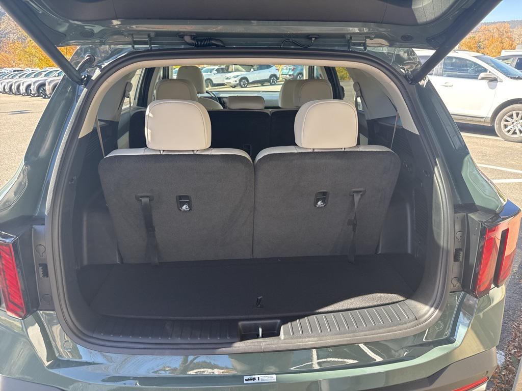 new 2026 Kia Sorento Plug-In Hybrid car, priced at $50,490