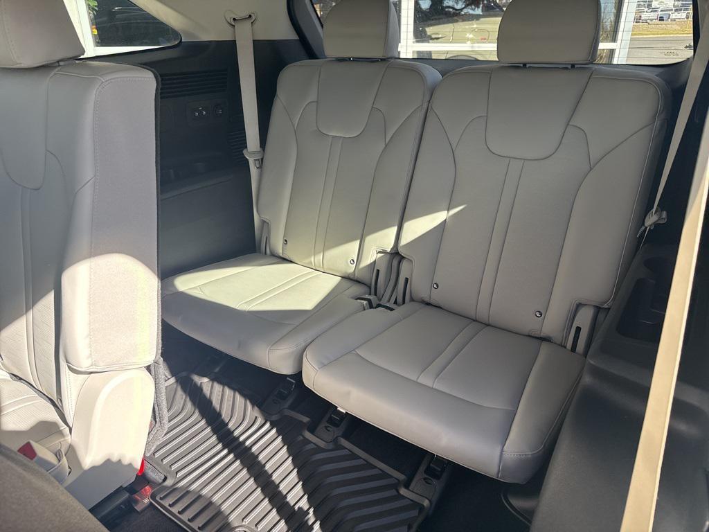 new 2026 Kia Sorento Plug-In Hybrid car, priced at $50,490