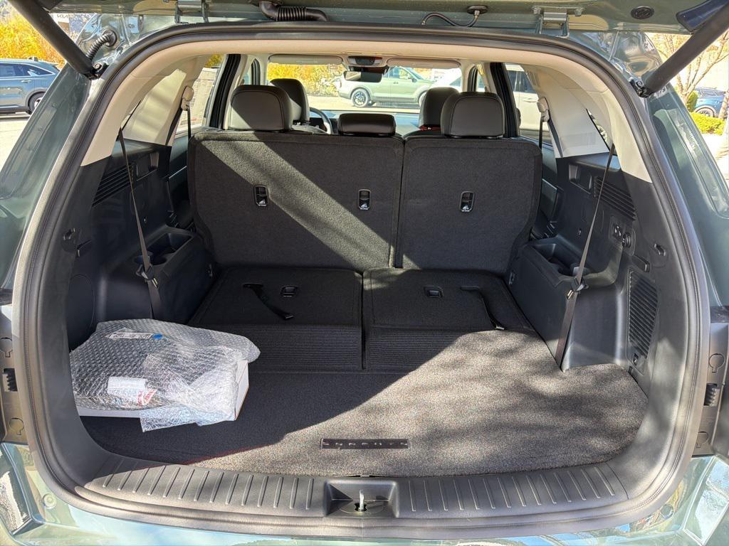 new 2026 Kia Sorento Plug-In Hybrid car, priced at $50,995