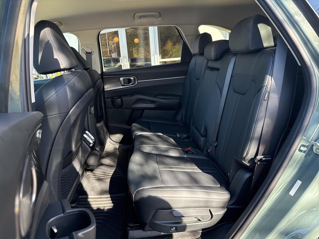 new 2026 Kia Sorento Plug-In Hybrid car, priced at $49,865