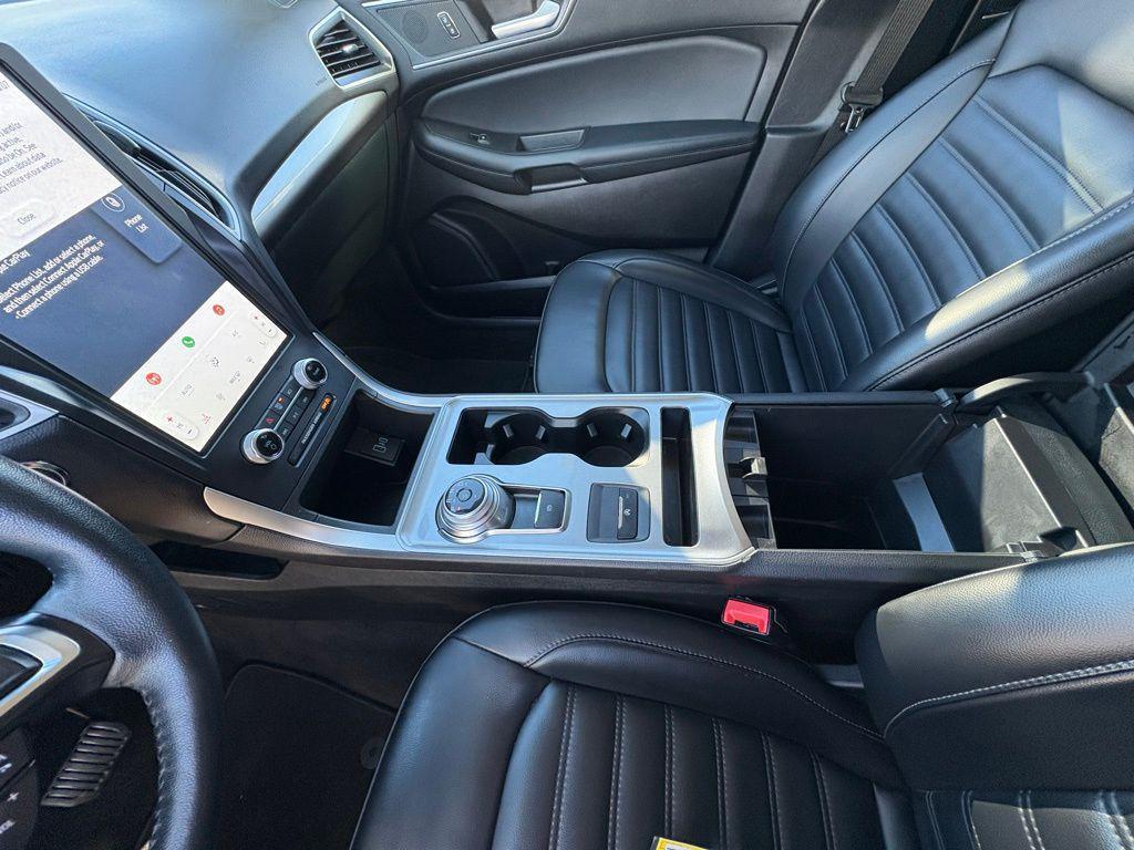 used 2024 Ford Edge car, priced at $22,431