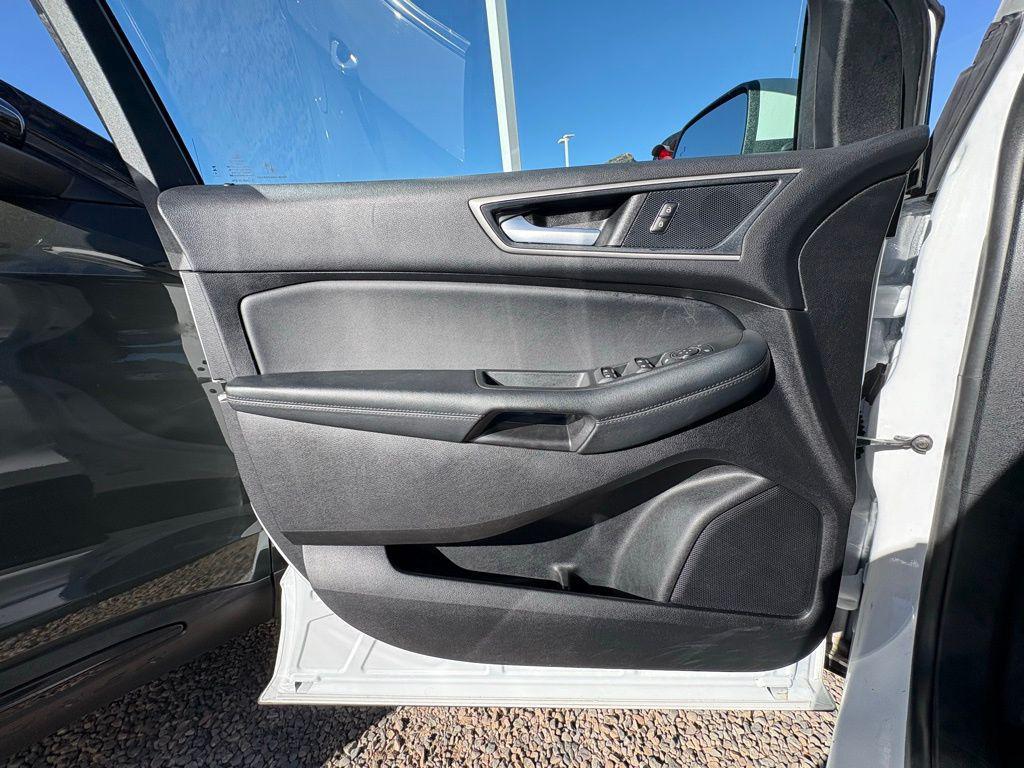 used 2024 Ford Edge car, priced at $22,431