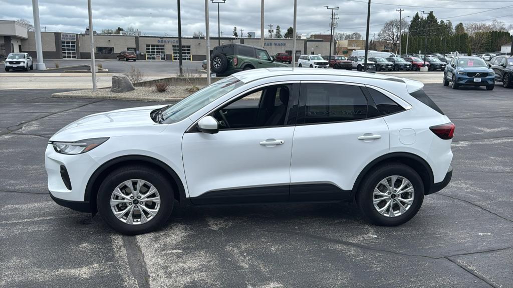 used 2023 Ford Escape car, priced at $23,369