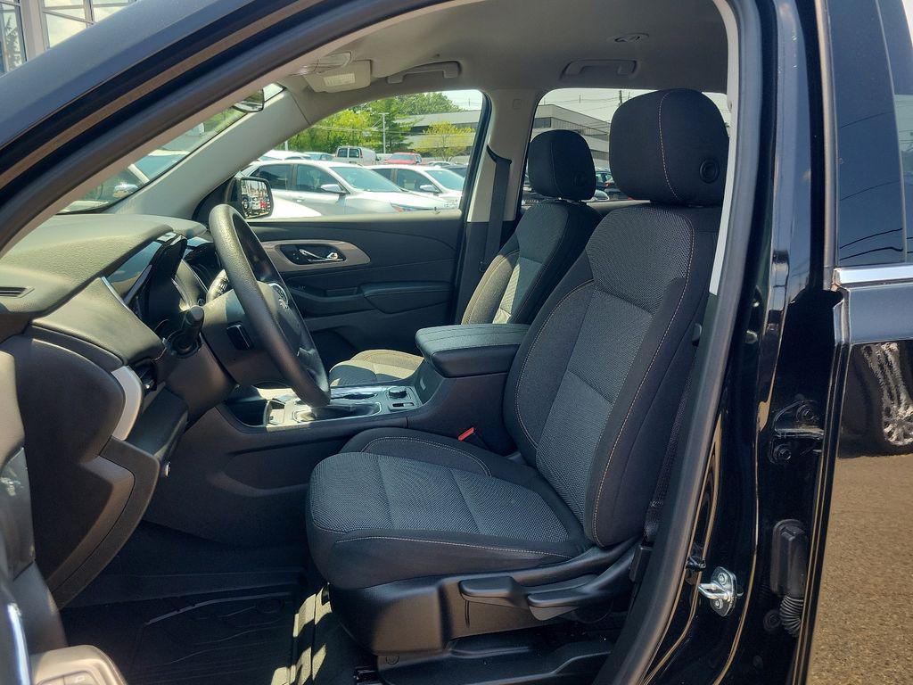 used 2021 Chevrolet Traverse car, priced at $23,200