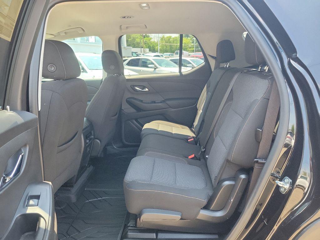 used 2021 Chevrolet Traverse car, priced at $23,200