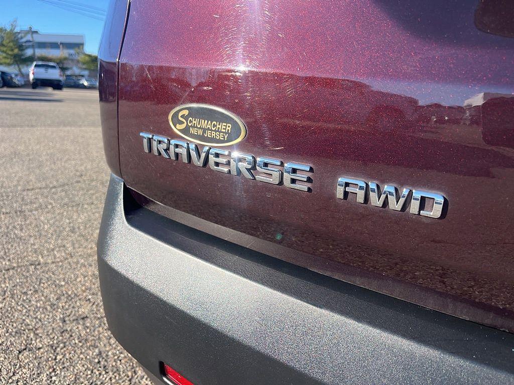 used 2023 Chevrolet Traverse car, priced at $29,945