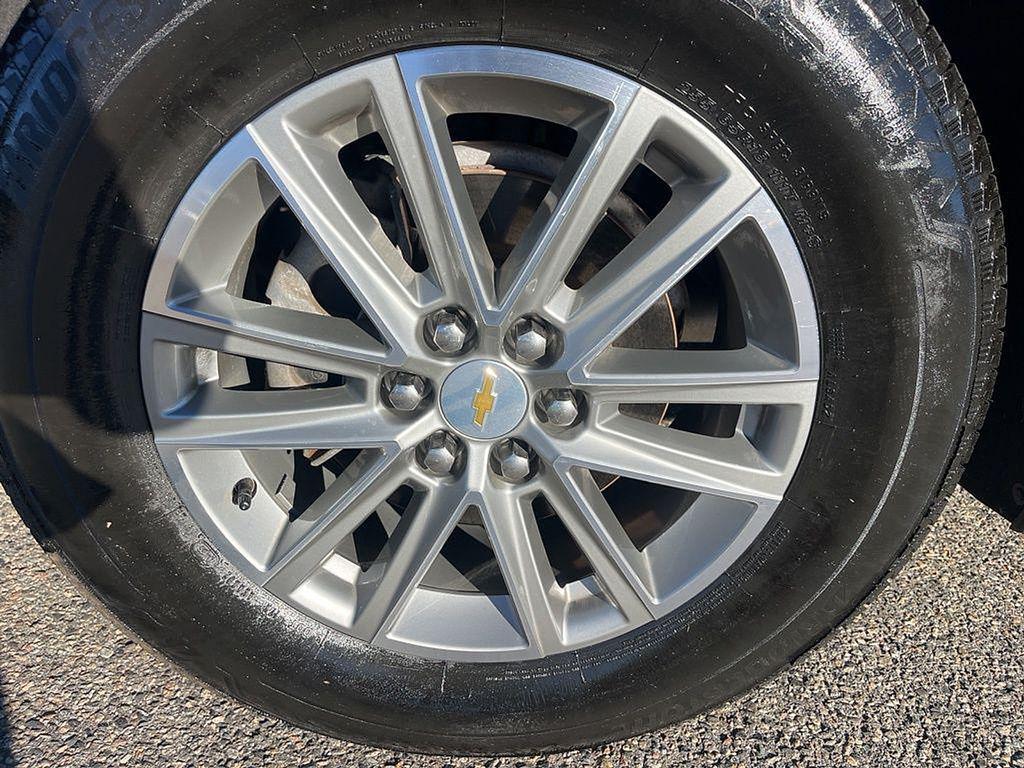 used 2023 Chevrolet Traverse car, priced at $29,945