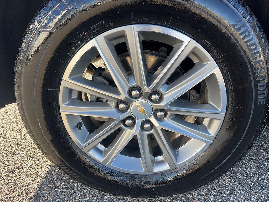 used 2023 Chevrolet Traverse car, priced at $29,945