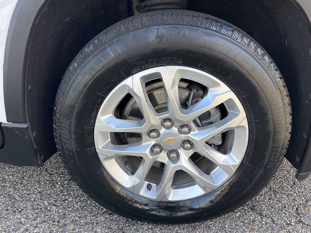used 2023 Chevrolet Traverse car, priced at $25,000