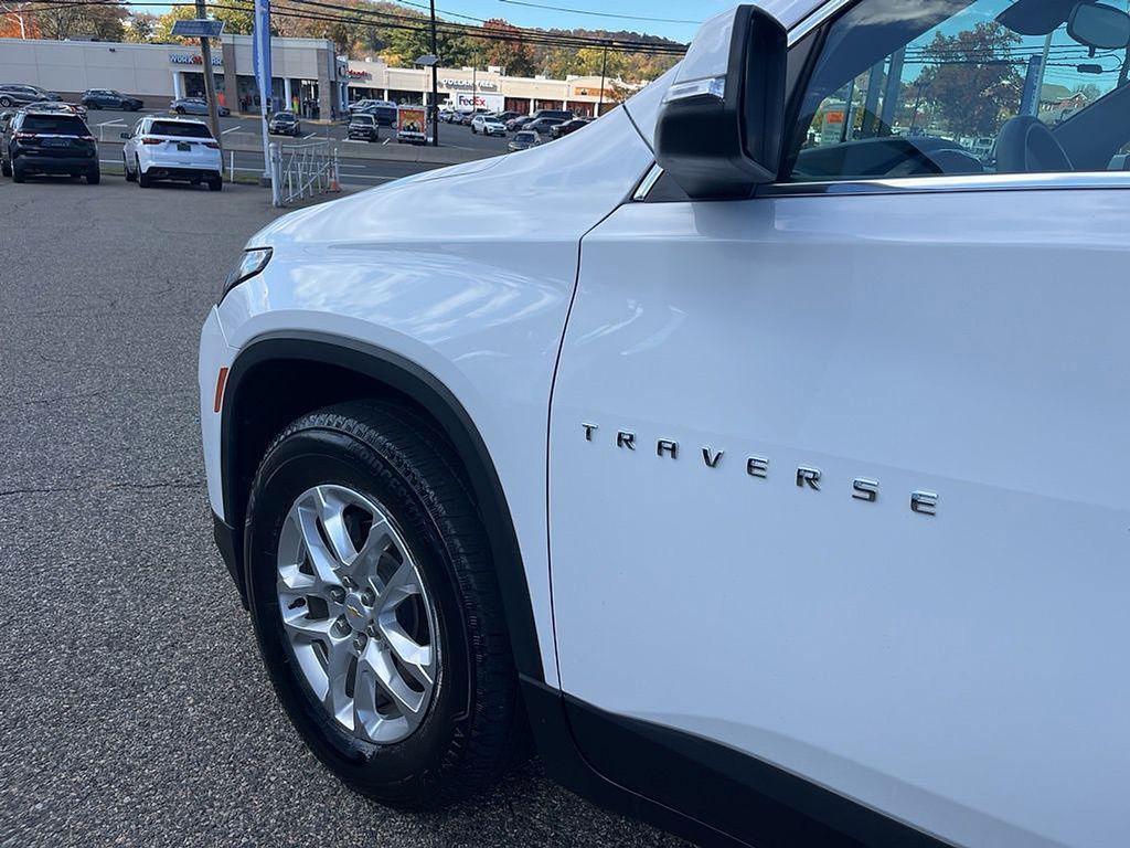 used 2023 Chevrolet Traverse car, priced at $25,000