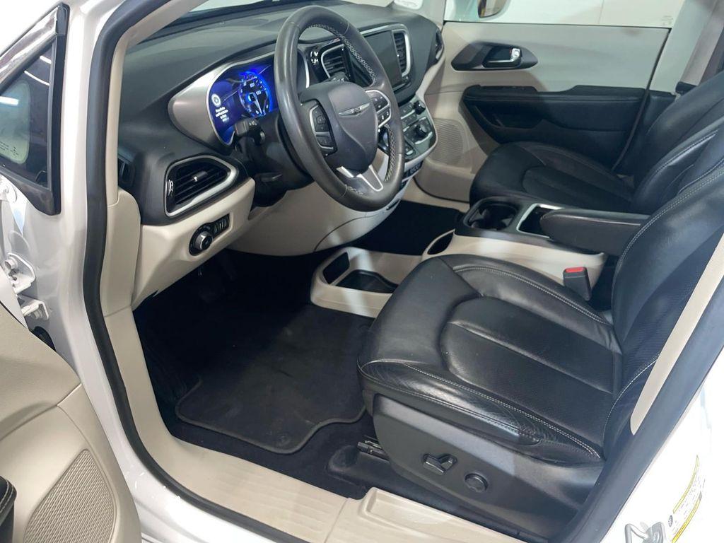 used 2022 Chrysler Pacifica car