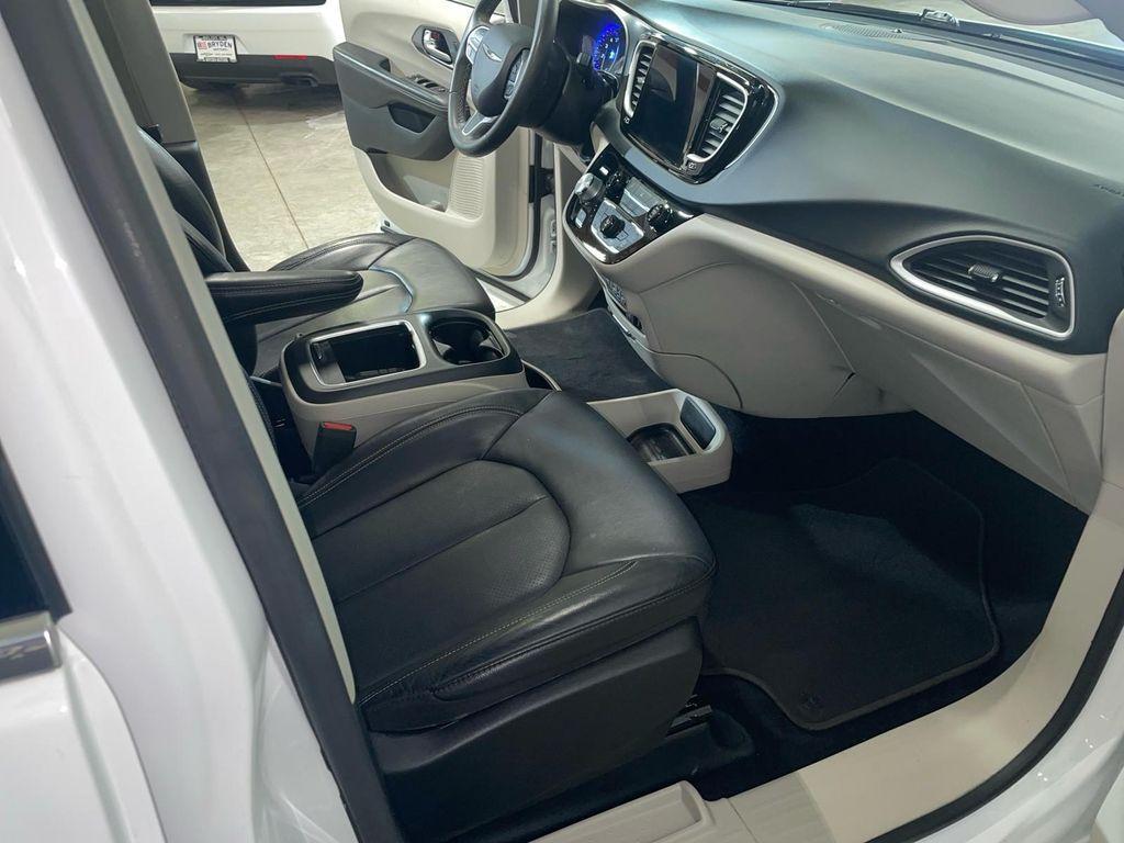 used 2022 Chrysler Pacifica car