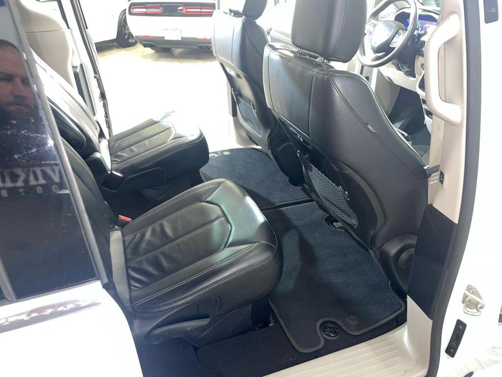 used 2022 Chrysler Pacifica car