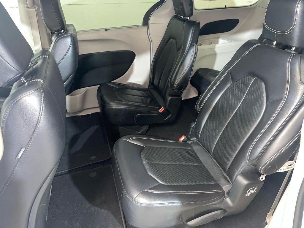 used 2022 Chrysler Pacifica car