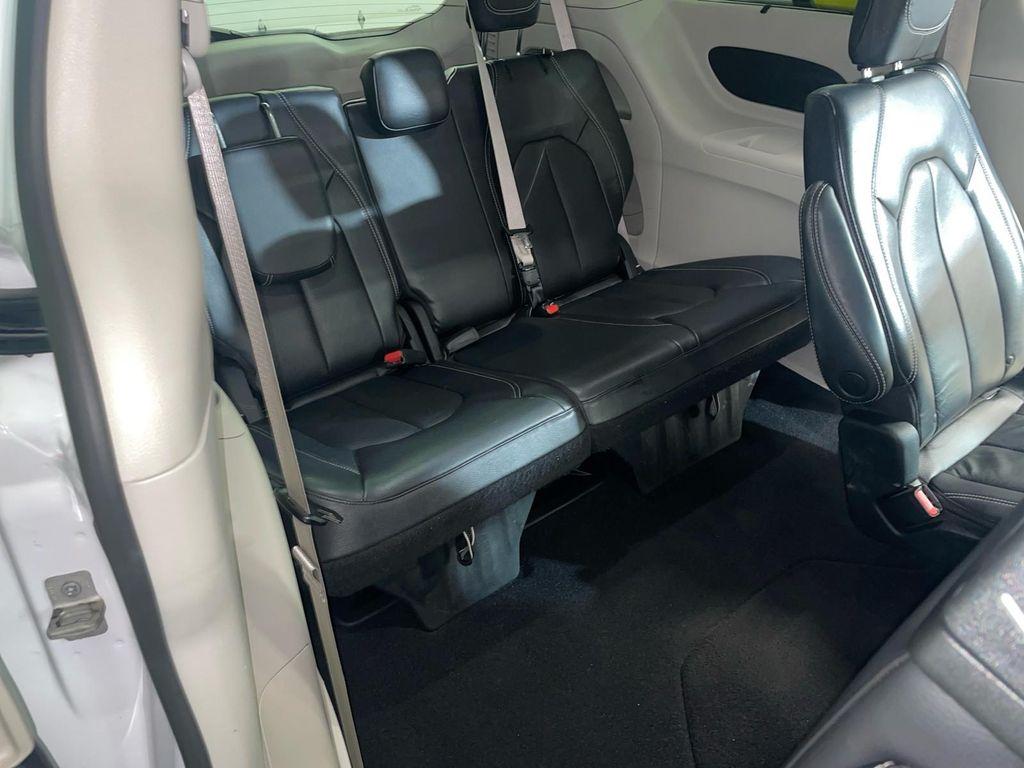 used 2022 Chrysler Pacifica car