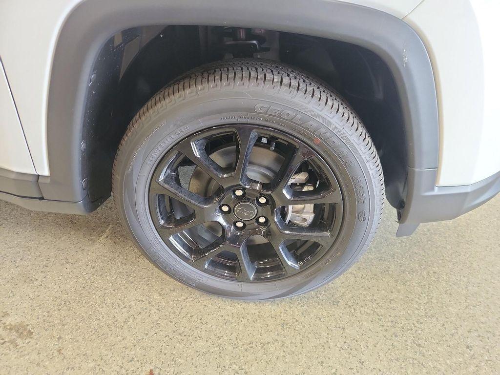 new 2025 Jeep Compass car, priced at $30,549