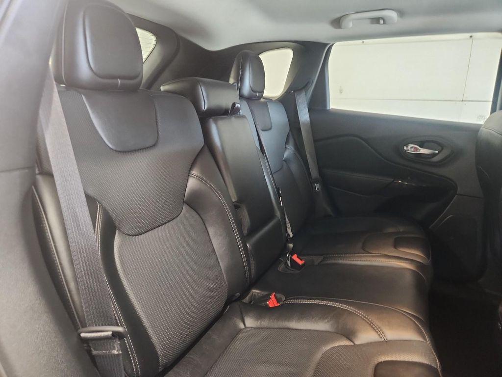 used 2023 Jeep Cherokee car, priced at $24,174