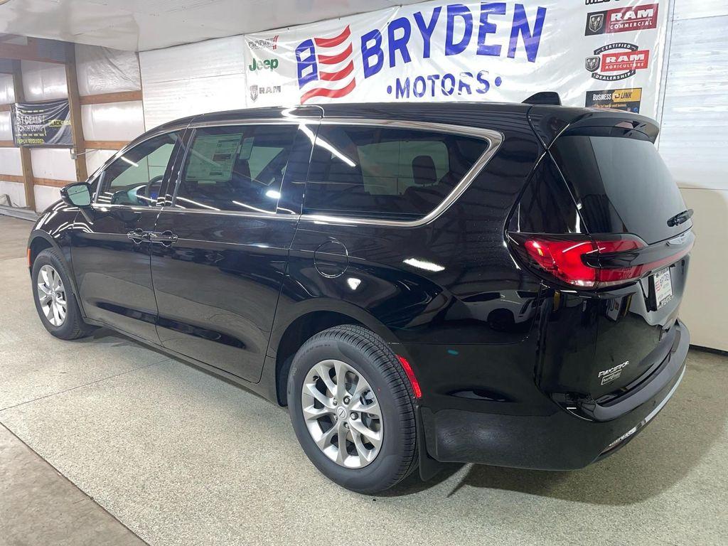 new 2026 Chrysler Pacifica car, priced at $54,495