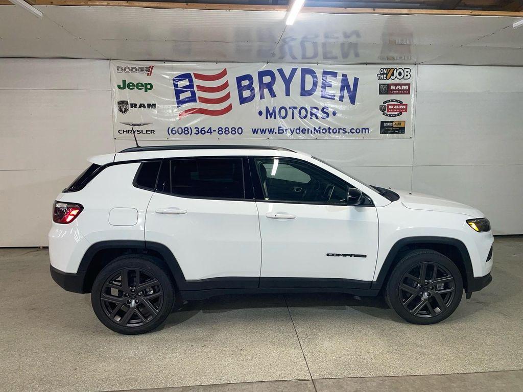 new 2026 Jeep Compass car, priced at $34,390