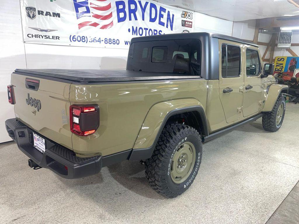 new 2026 Jeep Gladiator car, priced at $52,322