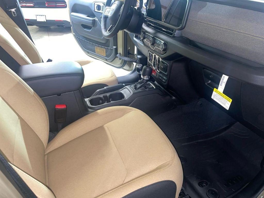 new 2026 Jeep Gladiator car, priced at $52,322