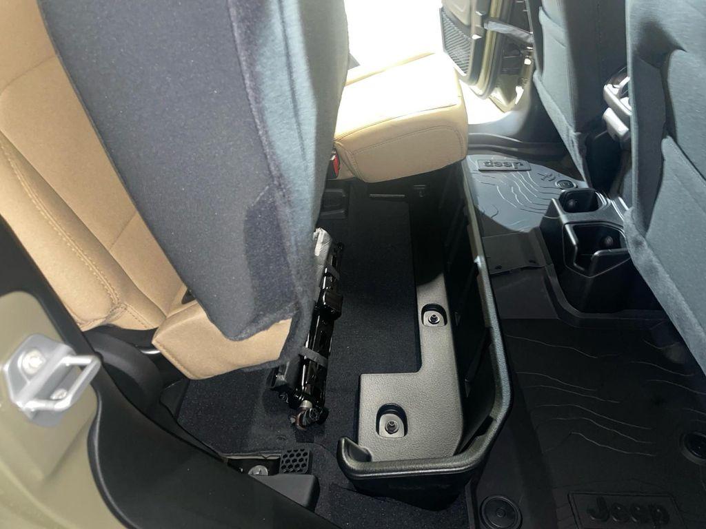 new 2026 Jeep Gladiator car, priced at $52,322