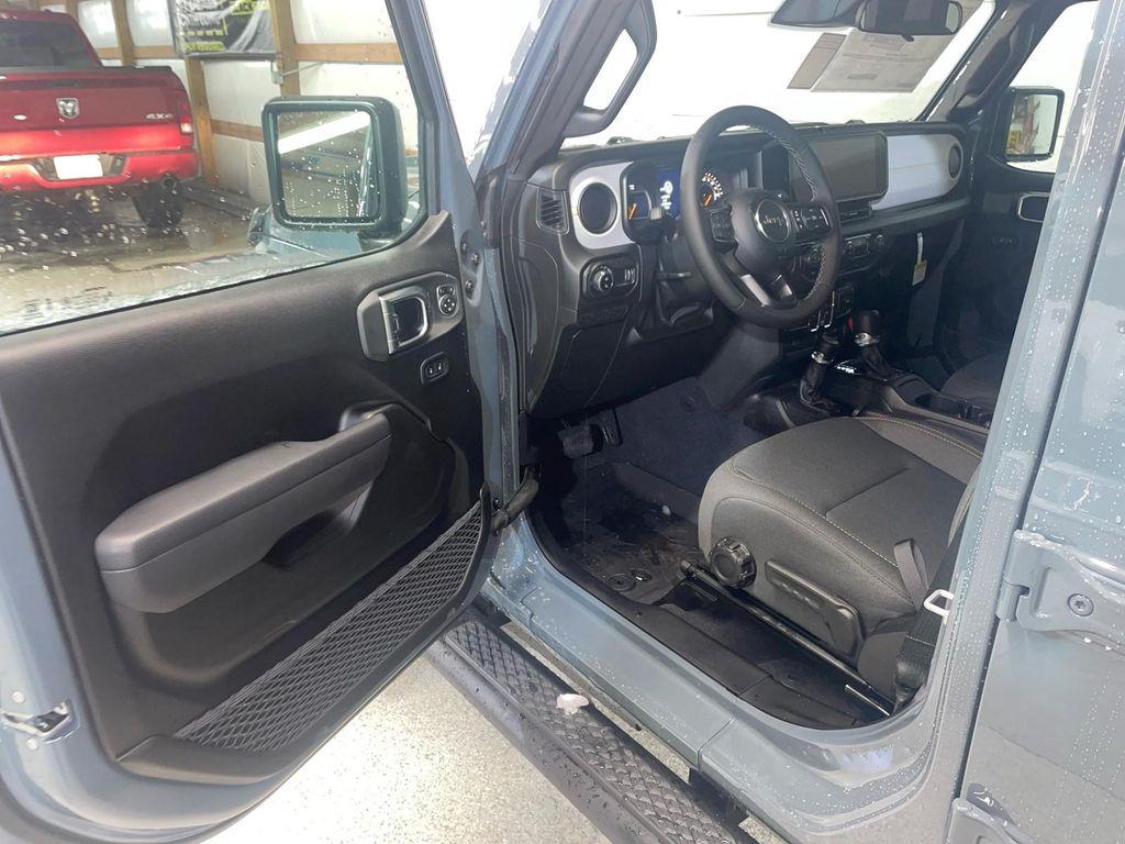 new 2026 Jeep Gladiator car, priced at $48,608