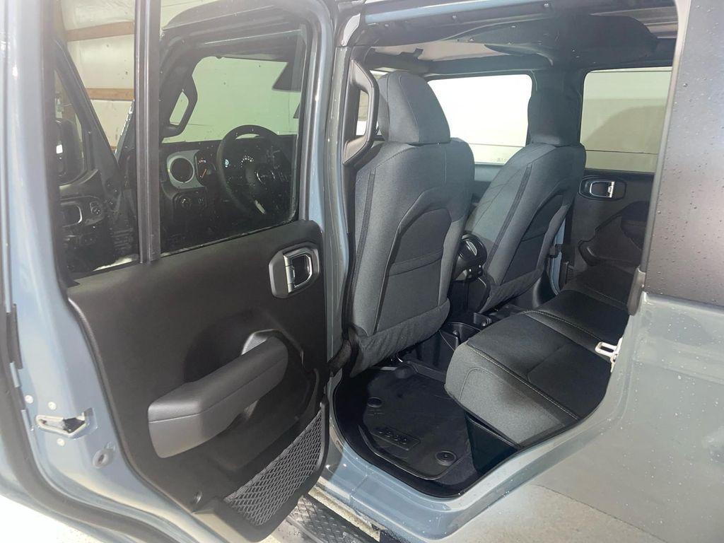 new 2026 Jeep Gladiator car, priced at $48,608