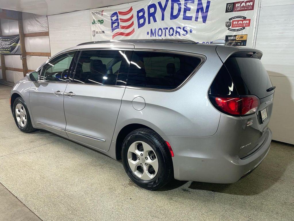 used 2017 Chrysler Pacifica car, priced at $11,884