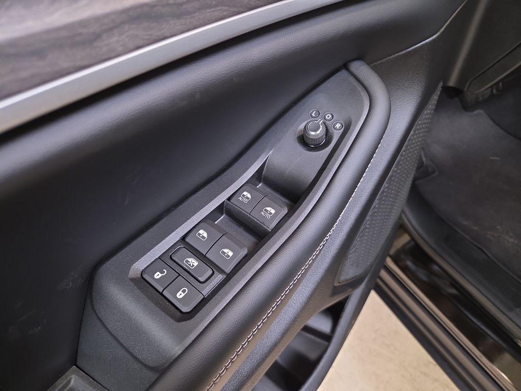 new 2026 Jeep Grand Cherokee car, priced at $49,376