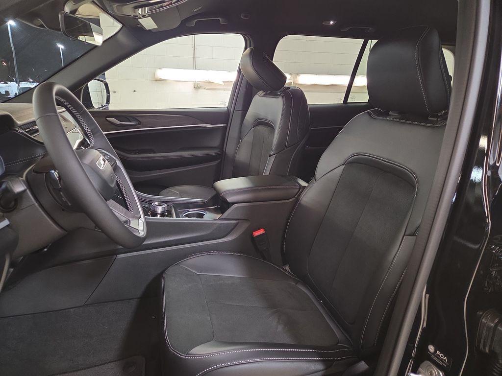 new 2026 Jeep Grand Cherokee car, priced at $49,376