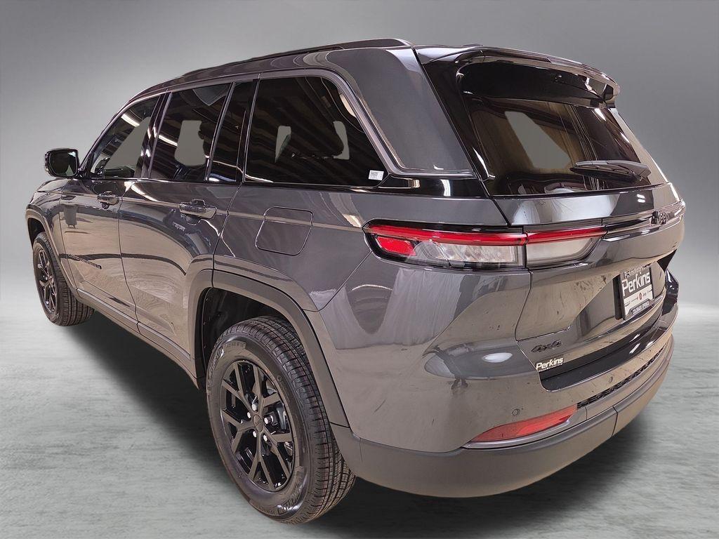 new 2026 Jeep Grand Cherokee car, priced at $50,344