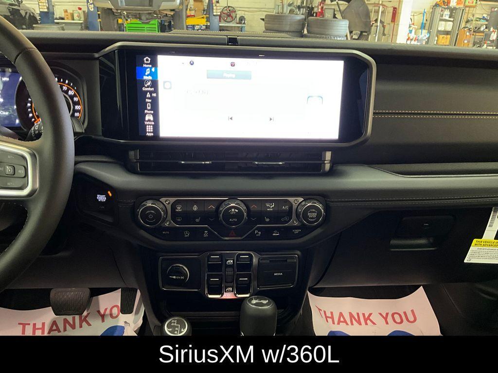 new 2025 Jeep Wrangler car, priced at $47,352