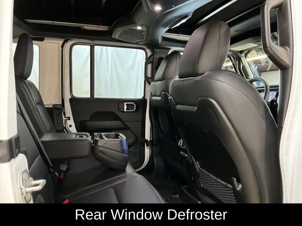 new 2025 Jeep Wrangler car, priced at $47,352