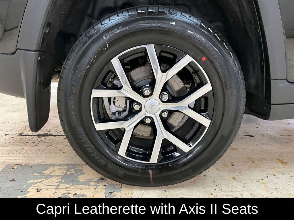 new 2025 Jeep Grand Cherokee car, priced at $45,267