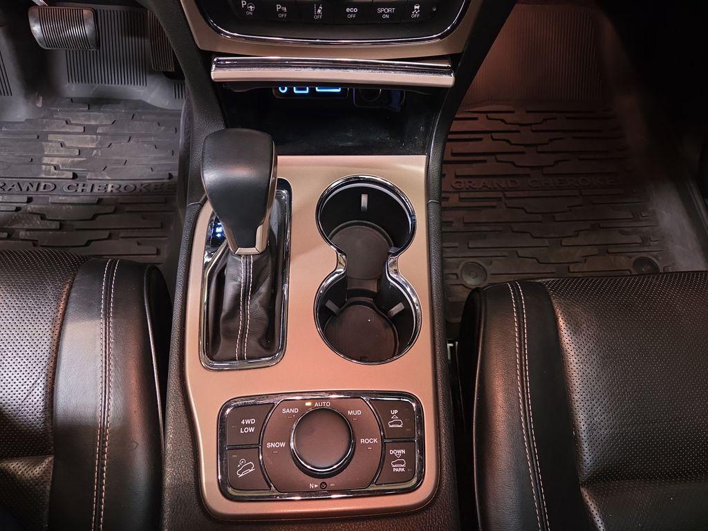 used 2017 Jeep Grand Cherokee car, priced at $20,538