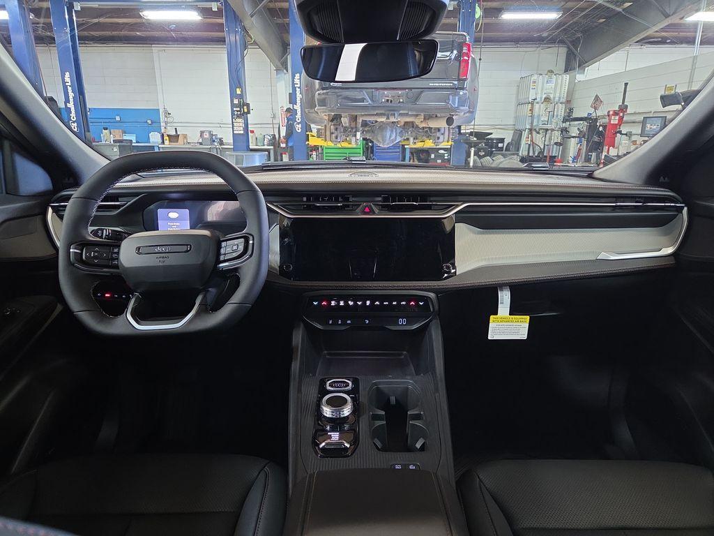 new 2026 Jeep Cherokee car, priced at $43,021