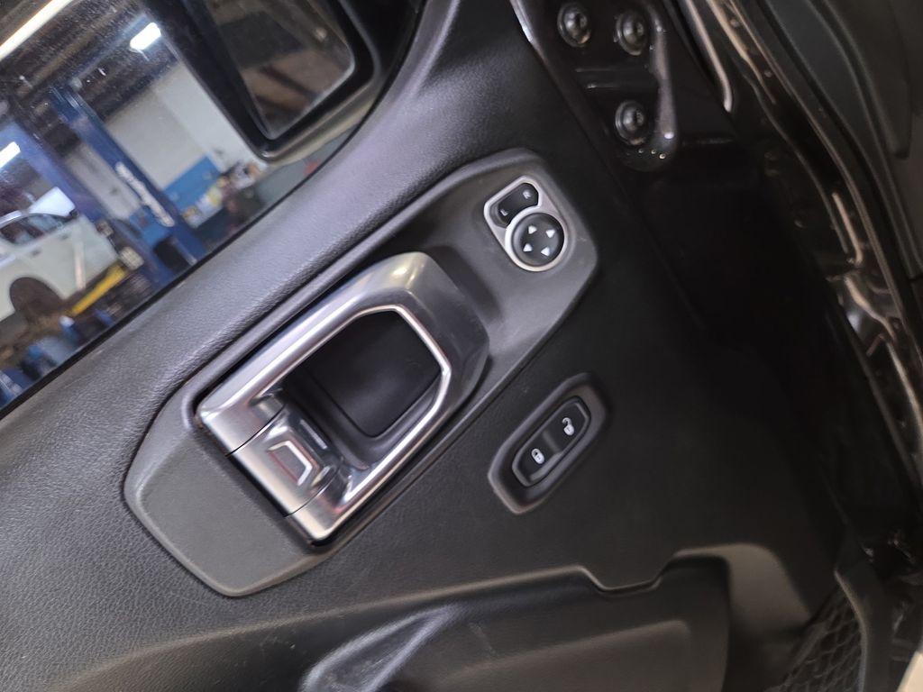 used 2018 Jeep Wrangler Unlimited car, priced at $32,470