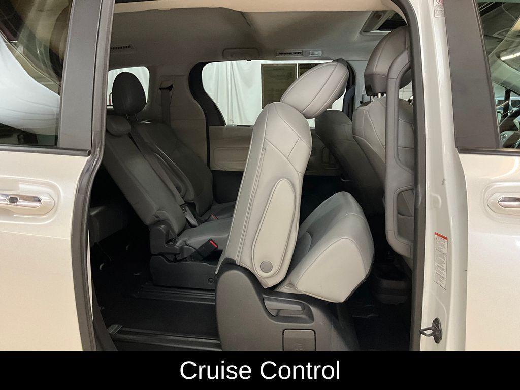 used 2024 Toyota Sienna car, priced at $36,128