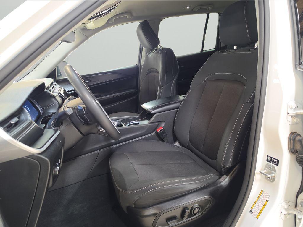 used 2024 Jeep Grand Cherokee car, priced at $26,974
