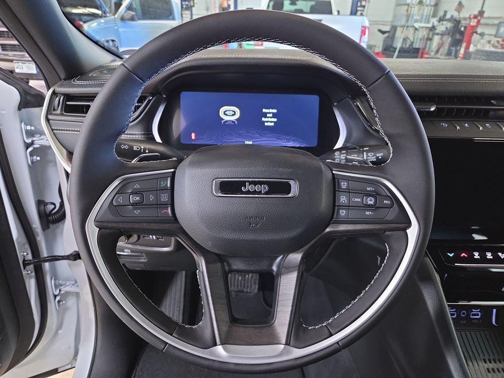 new 2026 Jeep Grand Cherokee car, priced at $48,840